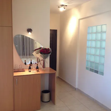 Avra Hotel 3*