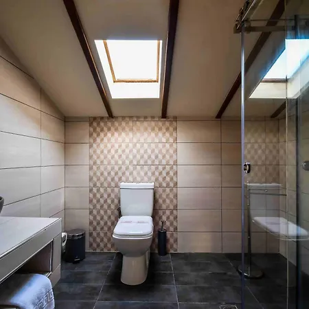 Hotel Avra