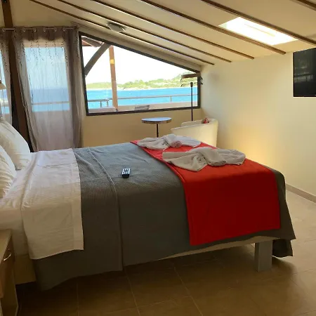 Hotel Avra Ormos Panagias