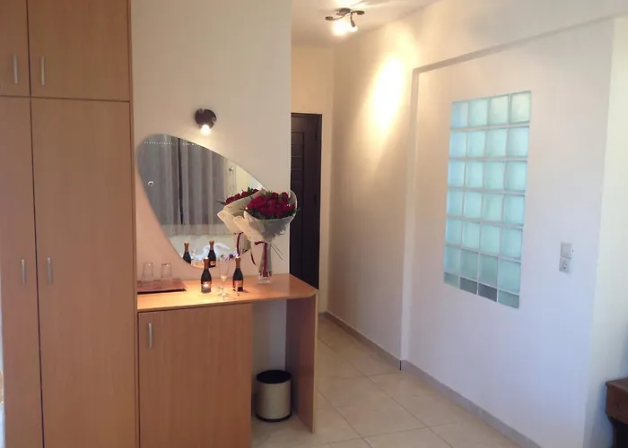 Avra Hotel 3*