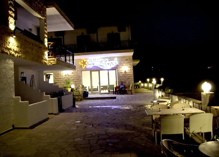 Avra Hotel 3*