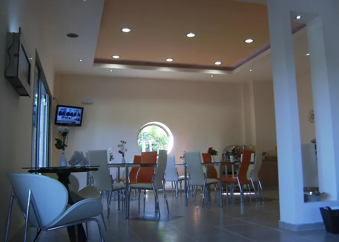 Hotel Avra