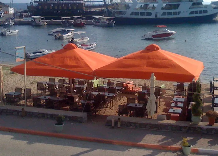 Hotel Avra 3*