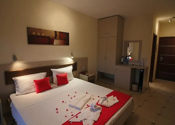 Hotel Avra