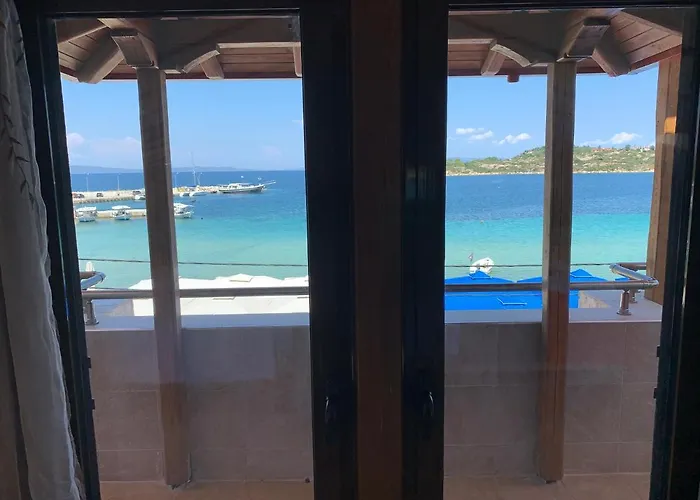 Hotel Avra