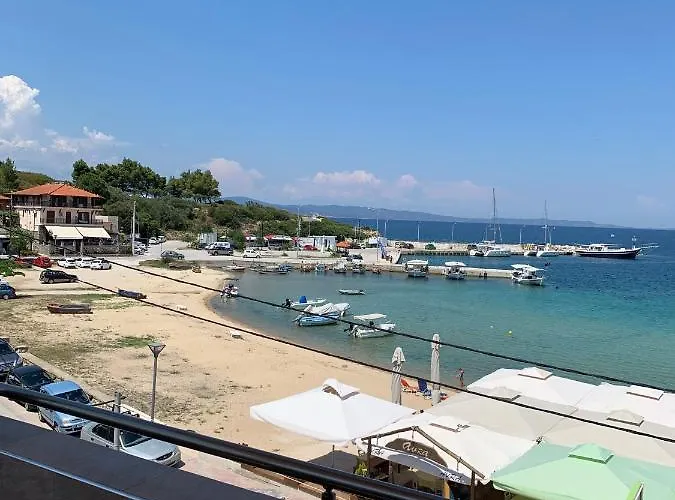 Avra Hotel 3*