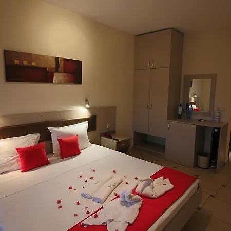 Hotel Avra