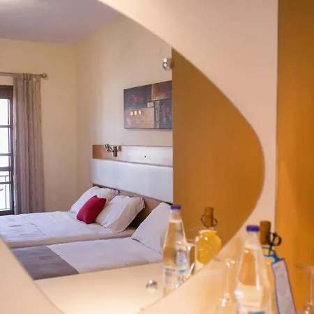 Hotel Avra Ormos Panagias