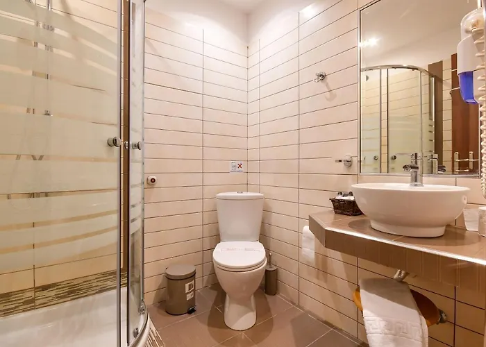 Avra אורמוס פנגיאס