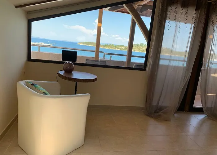 Avra אורמוס פנגיאס