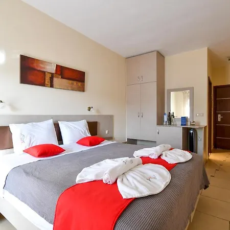 Hotel Avra
