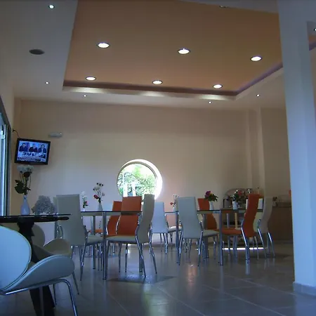 Hotel Avra