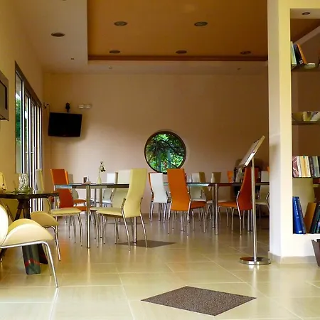 Hotel Avra Ormos Panagias